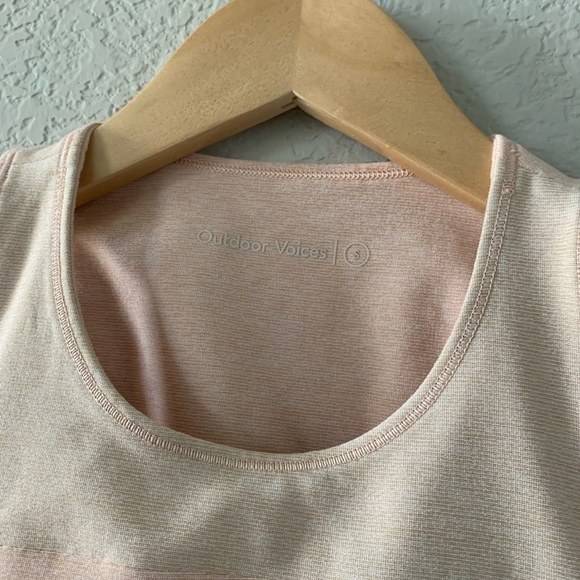 Outdoor voices 3/4 leggings and bra (set) - Picture 2 of 5